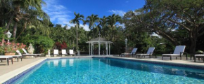 6 Br Vacation Home with Private Pool